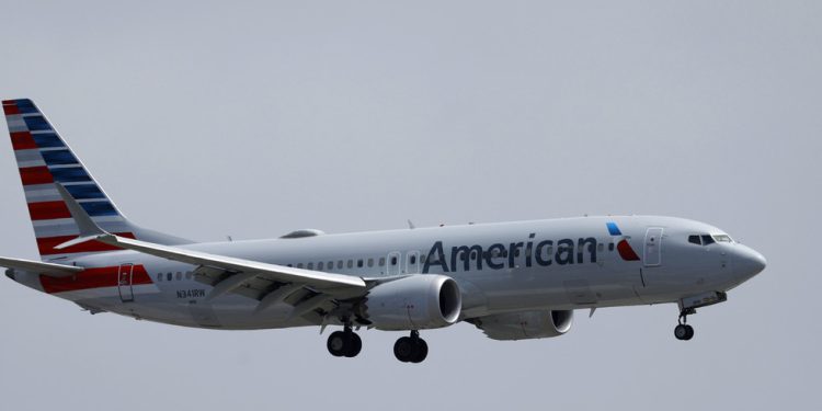 Boeing 737 Max hvata vatru tijekom slijetanja (video) – RT World News