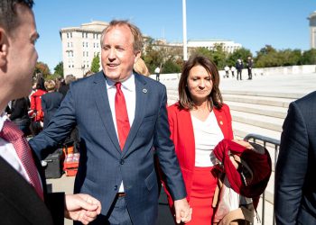 Bombshell razvode Paxton Rockshell Rocks Republikanski Senat Primarni u Teksasu