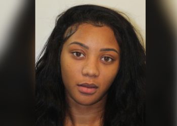 Bravo TV zvijezda Diamond Tankard optužen za napad na ženu s čarapom ispunjenom stijenom na Walmart samo-sheckout