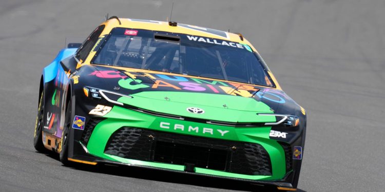 Bubba Wallace osvaja Brickyard 400 da bi postao prvi Indyjev crni pobjednik