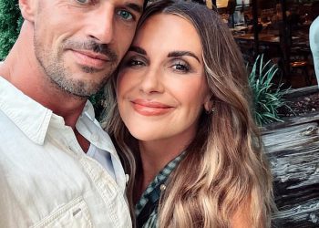 Carly Pearce ‘Hard lansira’ novu romansu s poduzetnikom Jordan Karcher