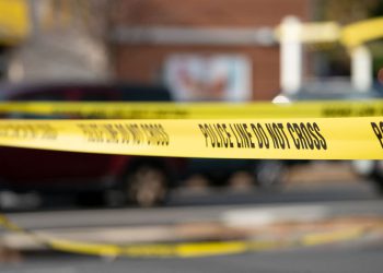 Četverogodišnjak je umro nakon pucnjave na igralištu u Detroitu. Sada su naplaćena dva muškarca