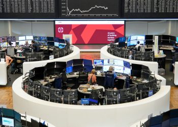 Cijene dionica u Europi pale, STOXX 600 oslabio 0,4 posto