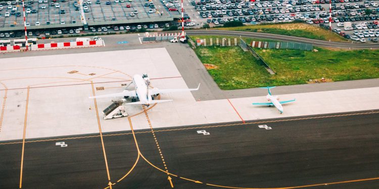 Čovjek umire u tragičnom incidentu na pisti u aerodromu u Milanskoj