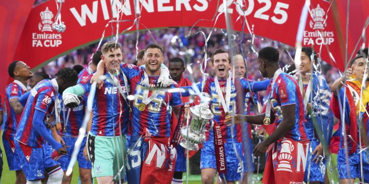 Crystal Palace preselila se u konferencijsku ligu. Na svom mjestu šuma Nottingham