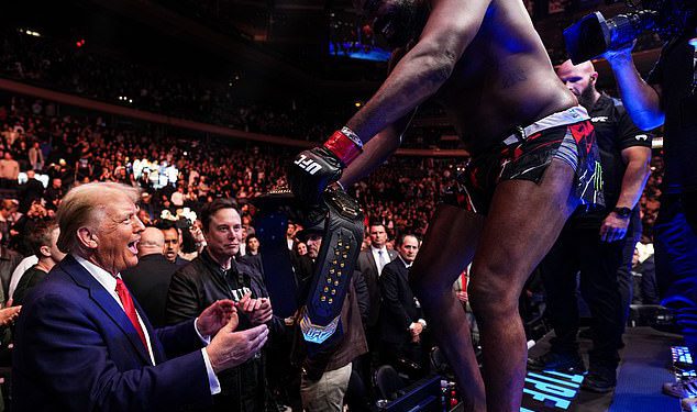 Dana White upletena u svađu s UFC borcem Jon Jonesom preko Bijele kuće Donalda Trumpa