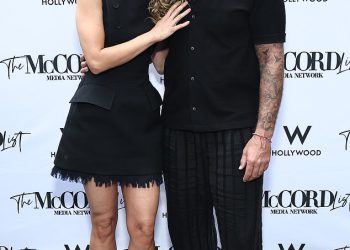 Danny Cipriani spakira na PDA sa svojom isključenom djevojkom Annalynne McCord dok potvrđuju da se romantika vraća na zabavu na Emmy nominacije