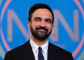 Demokratski socijalist Mamdani osvaja primarni gradonačelnika NYC -a s rekordnim glasovima