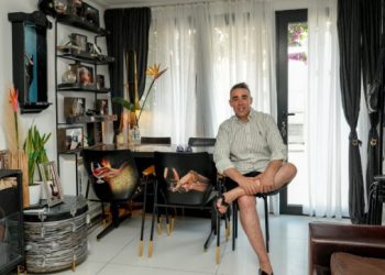 Denis Batinović Pekma: ‘Kada umren umotan u bilo’ je najizvođenija pjesma na dalmatinskim grobljima. Tu šijem Arsena!