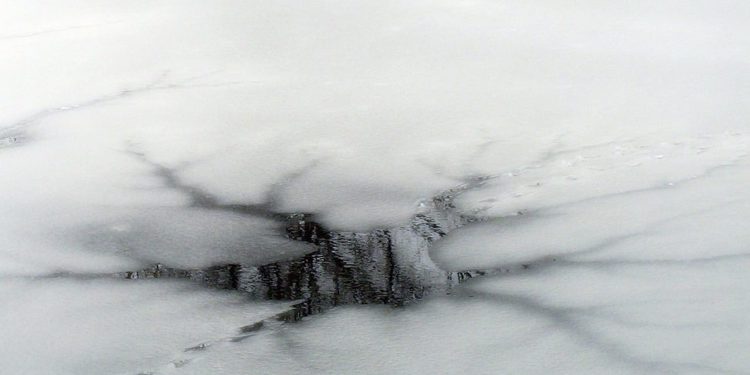 Dječak umro nakon što je upao u ledenu rupu: Molitva mame vraća ga u život