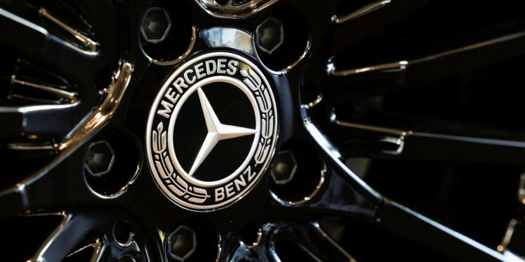 Dok Trump prijeti carinama, dionice Mercedesa, Renaulta, LVMH-a i Remy Cointreaua tonu