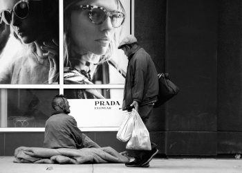 Dok siromašni gladuju, bogati uživaju: globalna trgovina luksuznom robom ne posustaje