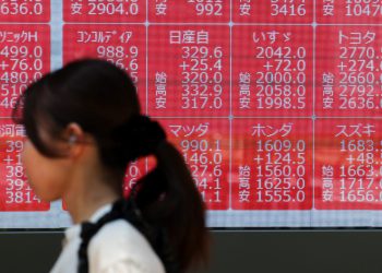 Dolar poskočio, nafta pala: Azijska tržišta skliznula zbog carinskih prijetnji