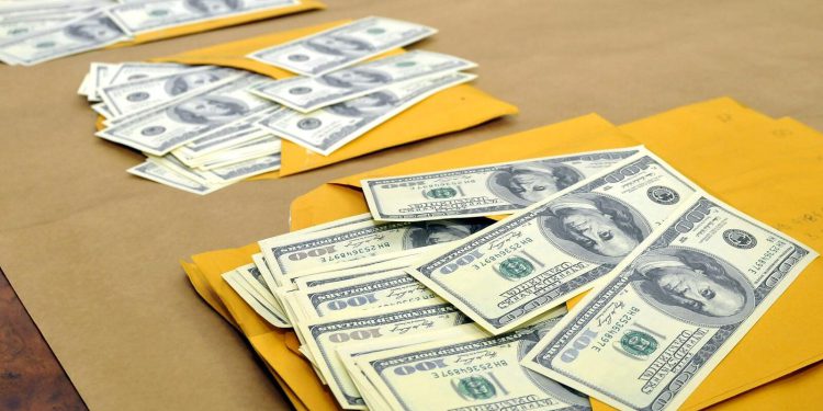 Dolar raste, na svjetskim burzama nesigurnost