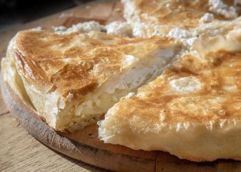 Domaći sir za pitu: brzo, jednostavno, jeftino, ukusnije od kupovnog!