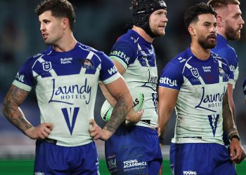 Drama nakon što se boca baca na klupi Broncos – kao frustrirani navijači buldoga ciljana pobjednik utakmice Ezra Mam