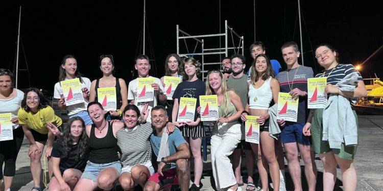 Druga Škola jedrenja za studente završila uspješno: Svi položili, slavili i jedrili kao pravi moreplovci