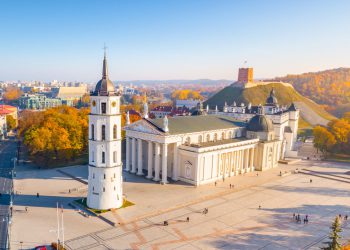 Država EU mogla bi blokirati ruske državljane iz politike – RT Rusija i bivši Sovjetski Savez