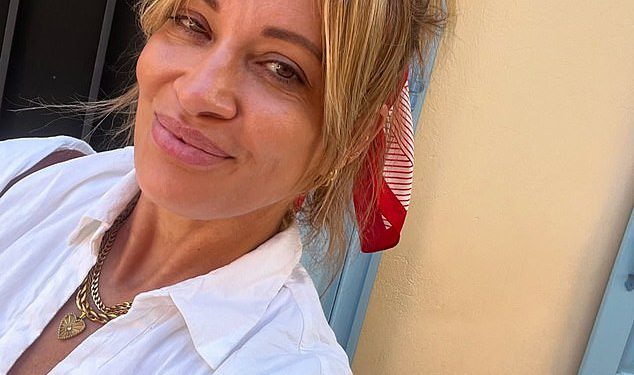 Dugogodišnja šminkerica Delta Goodrem dijeli detalje iza scene sa Singer’s Malta vjenčanja-i otkriva kozmetičke proizvode koje je koristila u velikom danu