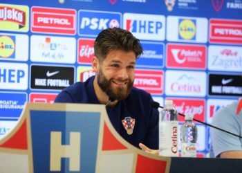 Duje Ćaleta-Car otišao iz Lyona, trener za njega ima samo riječi hvale