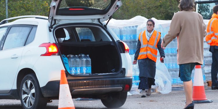 Dužnosnik Velike Britanije otkriva šokantno stanje zaliha vode – RT World News