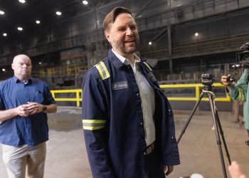 Dva lica JD -a: Jednom Jeffrey Epstein Truther, Veep Vance postaje Trump i Bondijev najnoviji spin liječnik