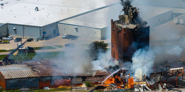 Dvoje djece mlađe od 12 godina i odrasla osoba mrtva su nakon eksplozije u tvornici u Nebraski