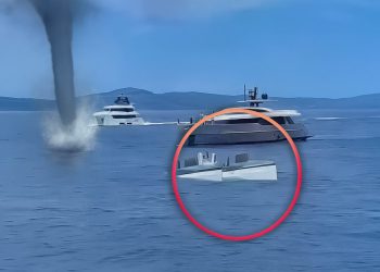 EKSKLUZIVNO Skiper katamarana koji se prevrnuo otkrio detalje užasa: “To je bila pijavica! Čekićem sam napravio otvor i počeo spašavati putnike…”