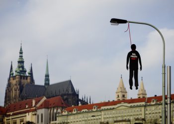 EU država zabranjuje ‘komunistička propaganda’ – RT World News