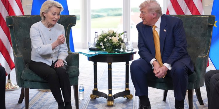 EU je zavjetovala 600 milijardi američke ekonomične investicije iz Trumpovog trgovinskog sporazuma. Nekoliko sati kasnije, europski blok priznao je da ne može podržati to obećanje