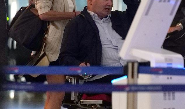 Eamonn Holmes, 65 godina, viri djevojku djevojku Katie Alexander (43) i njezinu djecu na ‘Luksuzni grčki bijeg’ slijedeći “Rocky Patch” – kao njegovi sinovi s bivšom Ruth Langford