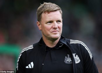 Eddie Howe prekida svoju tišinu o budućnosti Aleksandra Isaka nakon što je napadač ostao iz prvog predsezonskog prijateljskog u Newcastleu usred potrage Liverpoola