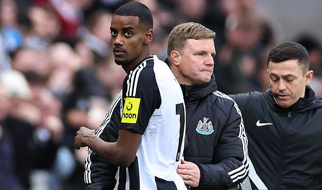 Eddie Howe priznaje da je budućnost Alexandera Isaka ‘nije u mojoj potpunoj kontroli’ – ali šef Newcastlea naglašava da je Liverpool ponuda za napadača