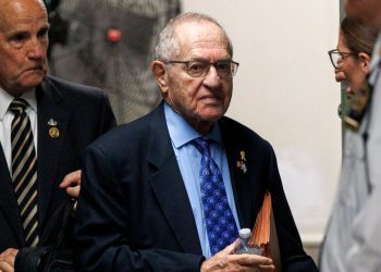 Epsteinov bivši odvjetnik želi da Ghislaine Maxwell Freed svjedoči