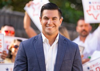 Eric Flores obećava da će ‘stajati s Trumpom’ u kampanji Kongresa u Teksasu