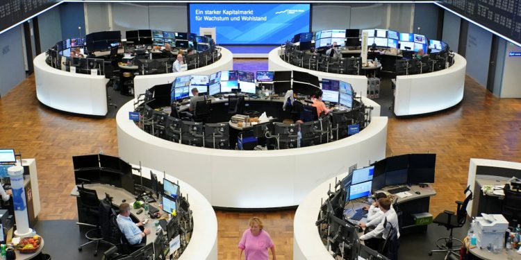 Europske dionice tonu unatoč snažnim rezultatima