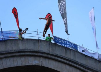 Evald Krnić i Emel Tiro pobjednici skokova sa Starog mosta