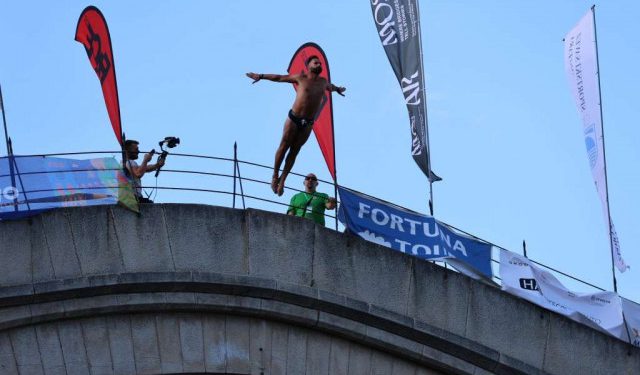 Evald Krnić i Emel Tiro pobjednici skokova sa Starog mosta