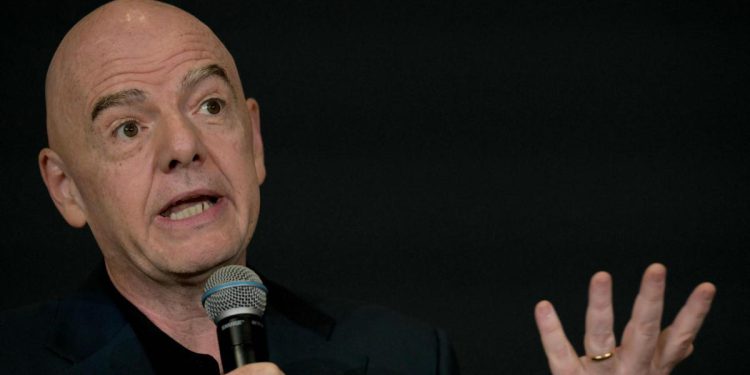 FIFA: Najmanje 3 tjedna zaustavljanja na kraju sezone, sindikat je zatražio 4