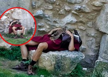 FOTO Rimski vojnik ‘ubio oko’ ispred Zlatnih vrata