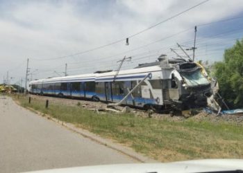 FOTO Stravična nesreća u Hrvatskoj, kamionom podletio pod vlak i poginuo