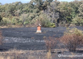 FOTO Zabilježili smo stanje nakon jučerašnjeg požara u Gornjem i Donjem Brštaniku