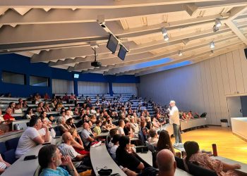 FOTOGALERIJA Puljak se “vratio” znanosti. Na predavanje na FESB-u stigli su brojni mladi, ali i neki političari. Evo što smo zabilježili