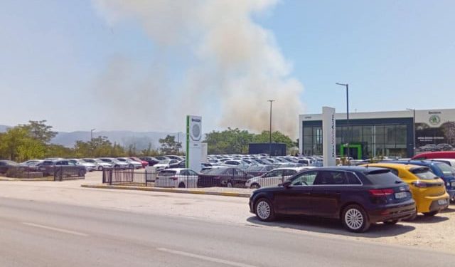 FOTO/VIDEO Požar u Bišću Polju: Na teren izašli mostarski vatrogasci