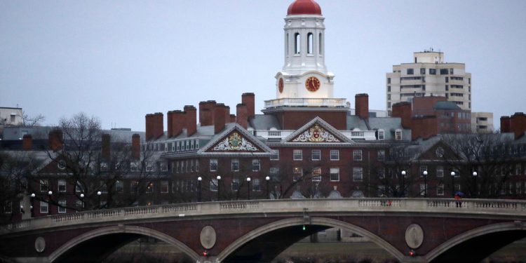 Fakultet će ubrzo nakon što se obrati milijunima dolara jer Trumpov račun proširuje porez na njihove darovine