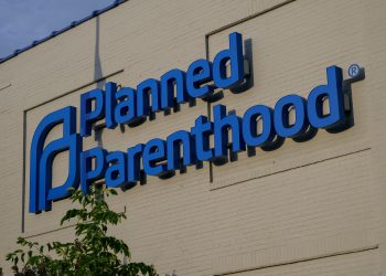 Federalni sudac blokira Trumpovu administraciju u obrani planiranog roditeljstva