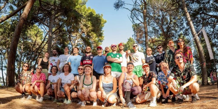 GHETTO BEAT Retro turnir u badmintonu protutnjao Fažanom