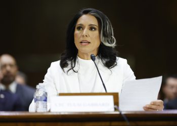 Gabbard zadirkuje više detalja o ‘Obami coup platnju’ – RT World News