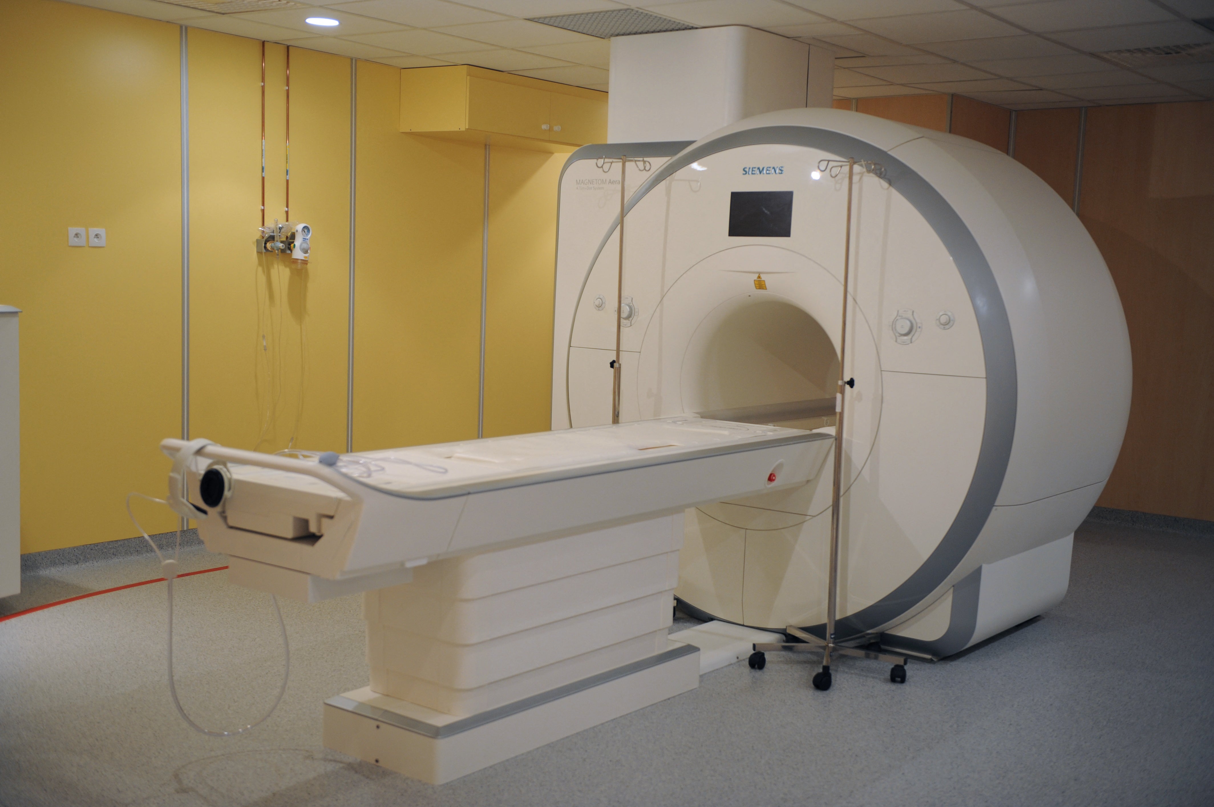 61-godišnji muškarac u New Yorku ozlijeđen je kada je ušao u sobu s aktivnim MRI strojem dok je nosio metalni lanac oko vrata. (Stock slika)