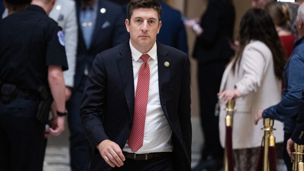   Veleposlanik Bryan Steil, R-Wis., Viđen je u američkom Kapitolu prije proceduralnog glasanja o prijedlogu da se u utorak, 3. listopada 2023. 